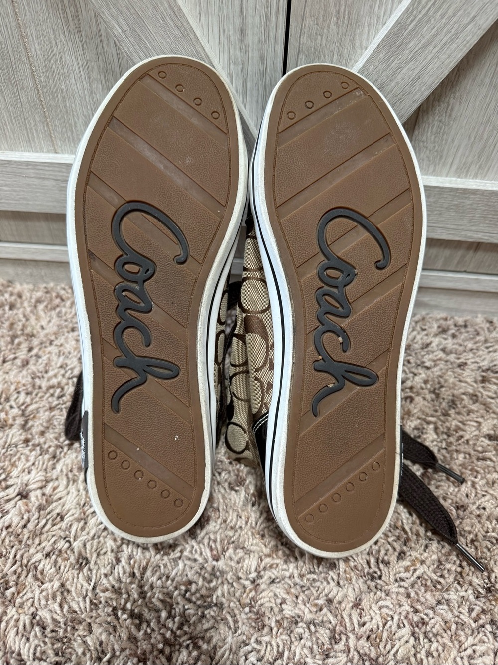 Coach- Bendi High Top Sneakers- Patent gloss accents (ladies 9.5)EUC - Picture 6 of 13